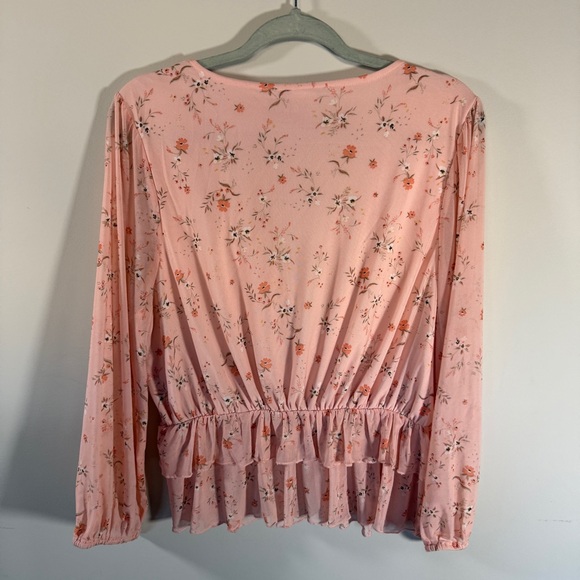 American Rag Floral Peplum top - Picture 3 of 4